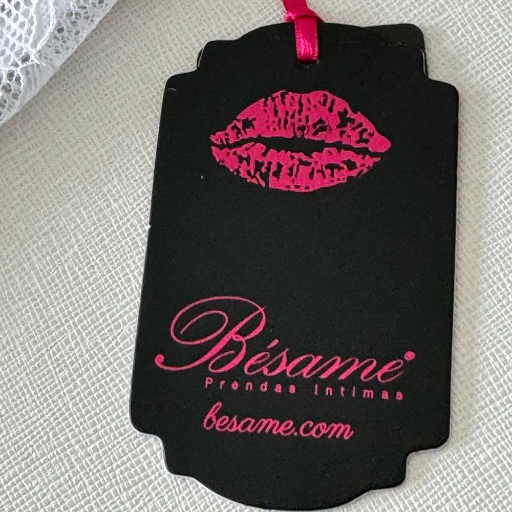 Besame Elegant White Lace Bra